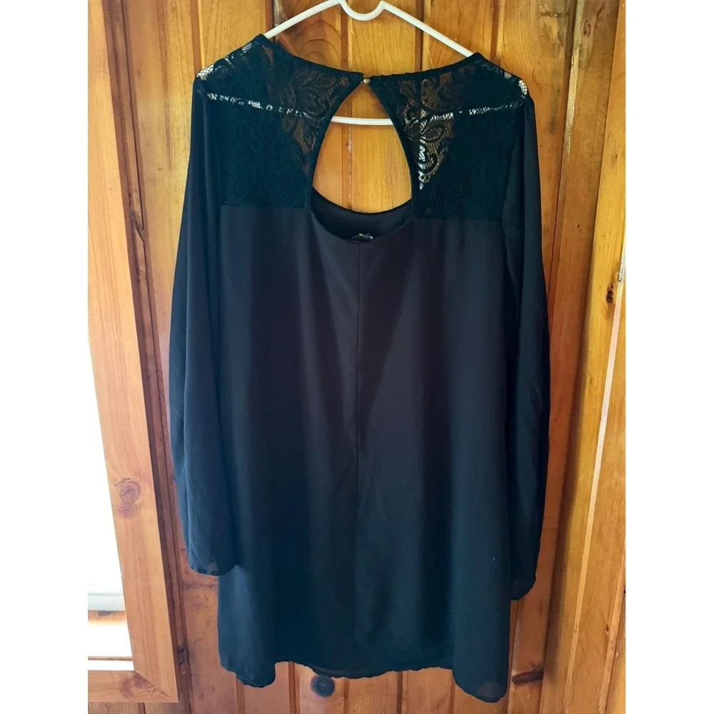 Speechless Womens size XL Black Lace Back Keyhole Long Sleeve Shift Mini Dress‎